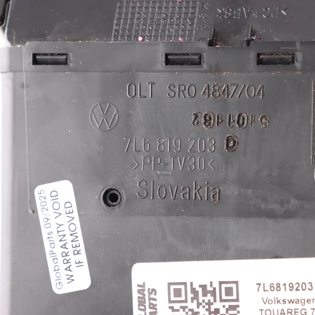 7L Hintere Mittelkonsole Air Vent Panel Zierleiste für Volkswagen Touareg mit Teilenummer 7L6819203D Volkswagen Touareg 7L Hintere Mittelkonsole Air Vent Panel Zierleiste - SKU 7L6819203D - Teilenummer 7L6819203D