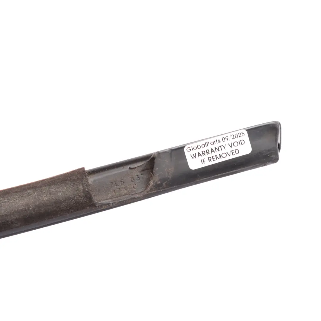 7L Front Door Window Seal Gasket Right O/S to Volkswagen Touareg with Part number 7L6837478D Volkswagen Touareg 7L Front Door Window Seal Gasket Right O/S - SKU 7L6837478D - Part number 7L6837478D