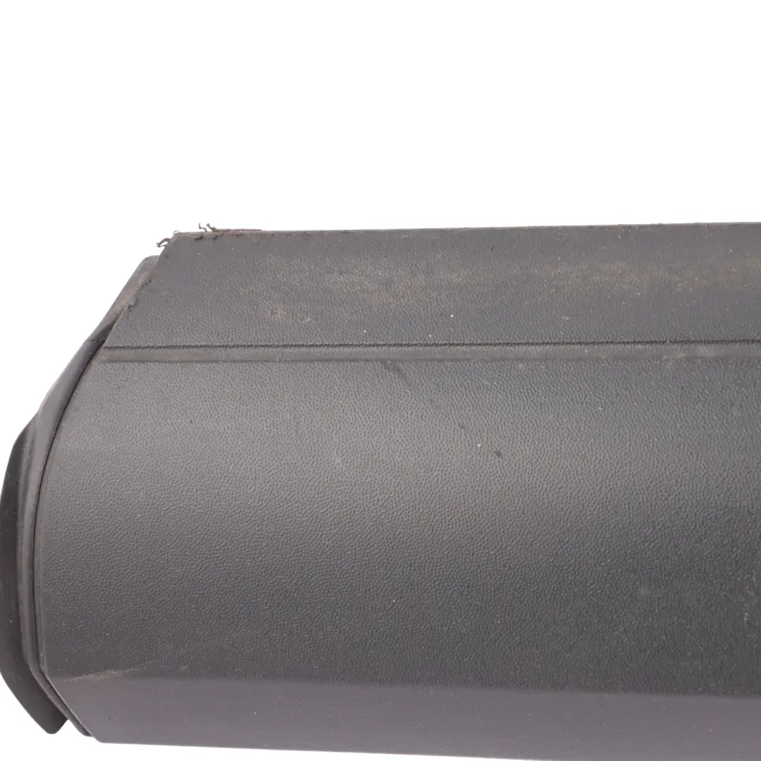 7L Moldura Puerta Delantera Inferior Derecha Negra para Volkswagen Touareg con número de pieza 7L6837788F Volkswagen Touareg 7L Moldura Puerta Delantera Inferior Derecha Negra - SKU 7L6837788F - Número de pieza 7L6837788F