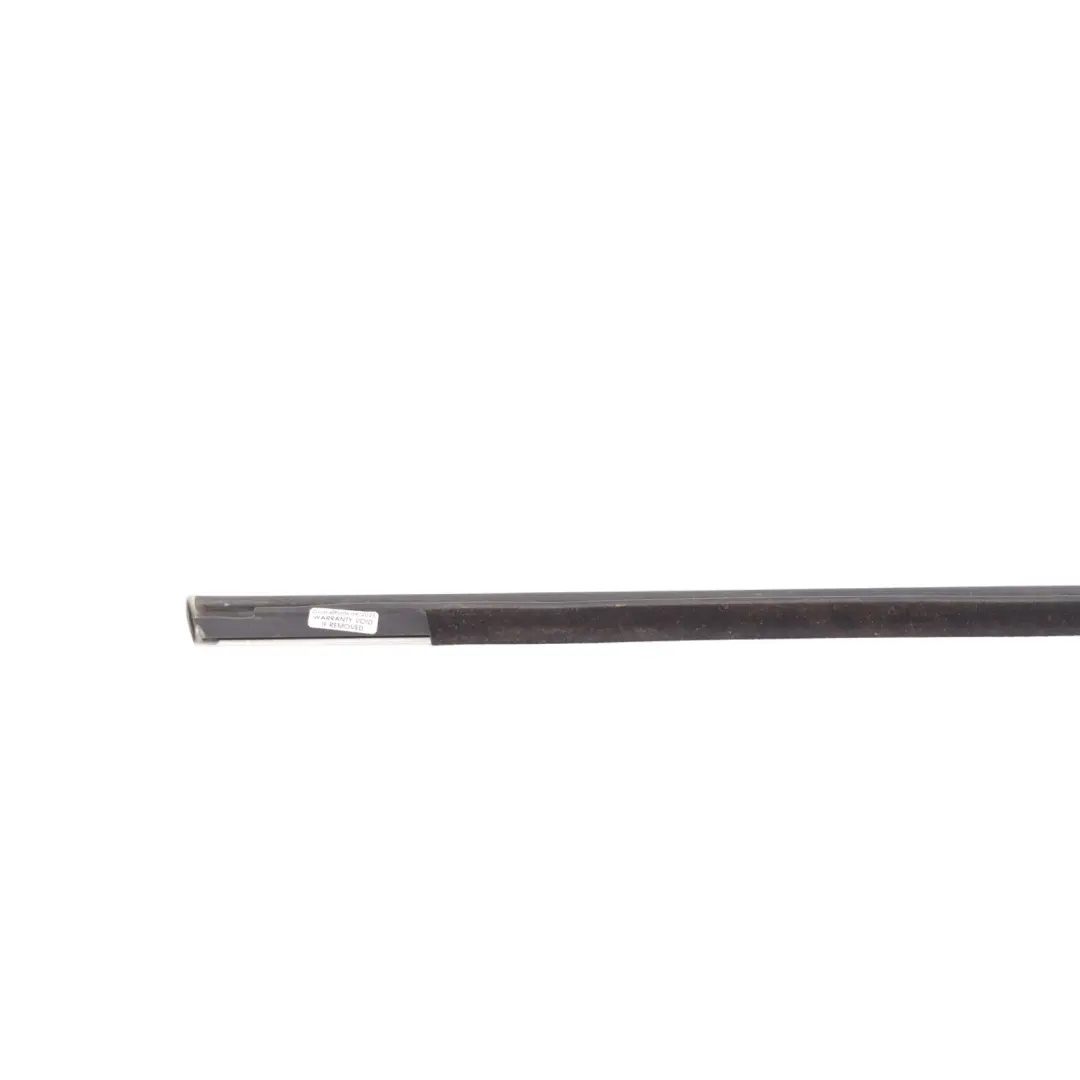 7L Fensterdichtung Außen Hinten Rechts Chrom für Volkswagen Touareg mit Teilenummer 7L6839476G Volkswagen Touareg 7L Fensterdichtung Außen Hinten Rechts Chrom - SKU 7L6839476G - Teilenummer 7L6839476G