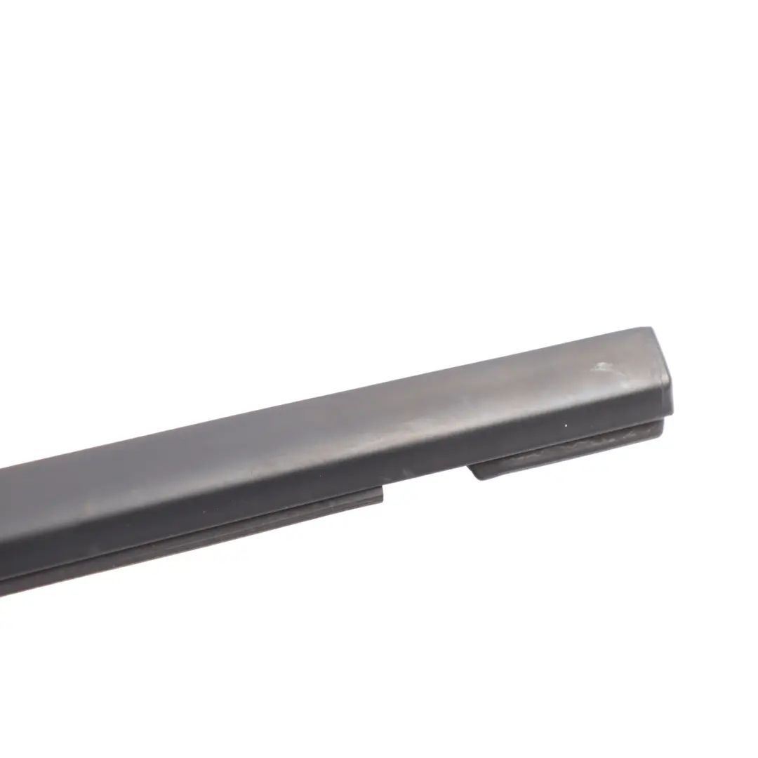 7L Rear Door Weather Strip Outer Left N/S to VW Volkswagen Touareg with Part number 7L6839477C VW Volkswagen Touareg 7L Rear Door Weather Strip Outer Left N/S - SKU 7L6839477C - Part number 7L6839477C