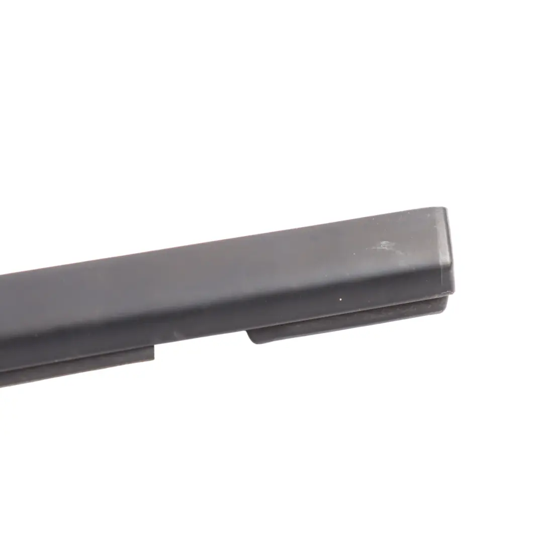 7L Rear Door Weather Strip Outer Left N/S to VW Volkswagen Touareg with Part number 7L6839477C VW Volkswagen Touareg 7L Rear Door Weather Strip Outer Left N/S - SKU 7L6839477C - Part number 7L6839477C