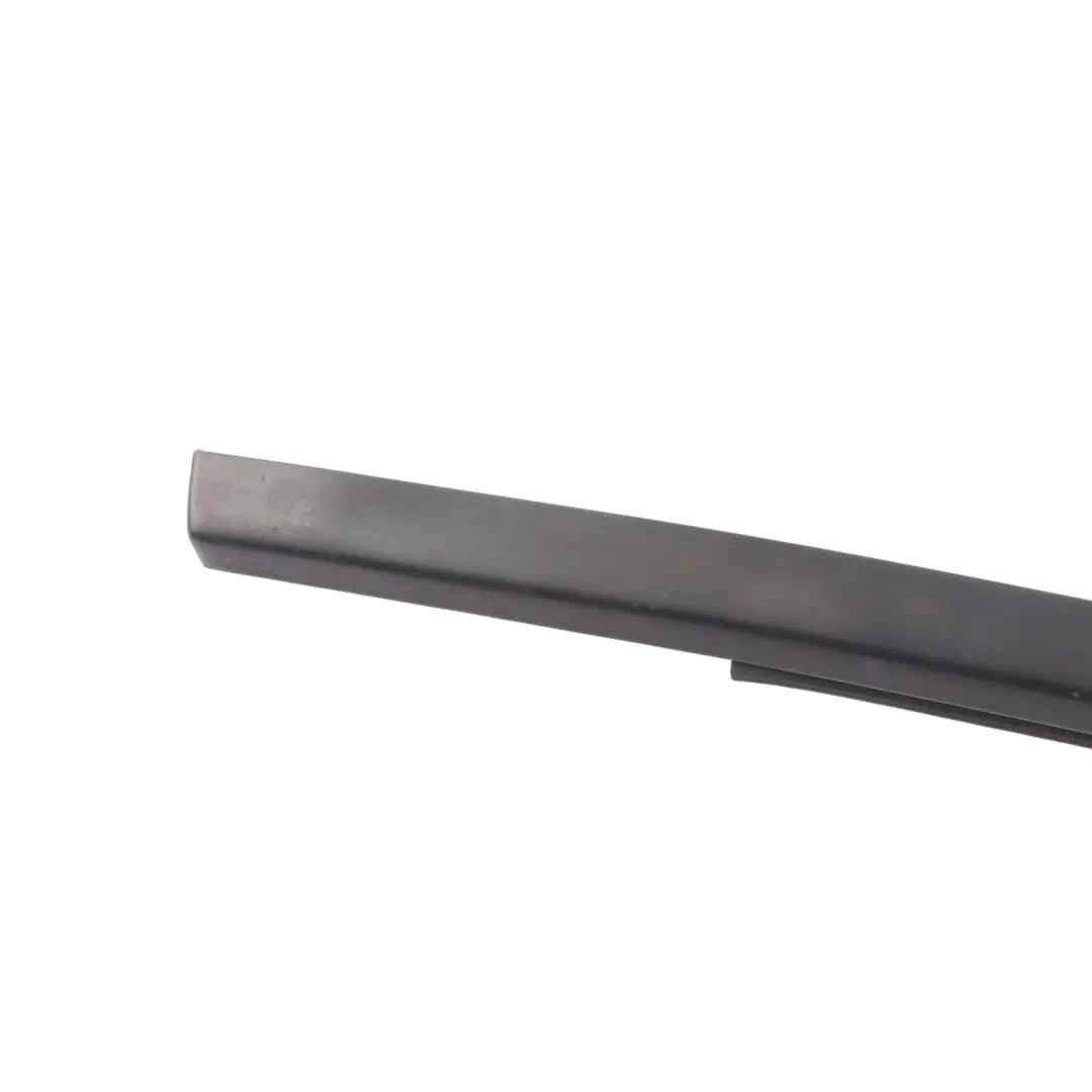 7L Rear Door Weather Strip Outer Left N/S to VW Volkswagen Touareg with Part number 7L6839477C VW Volkswagen Touareg 7L Rear Door Weather Strip Outer Left N/S - SKU 7L6839477C - Part number 7L6839477C