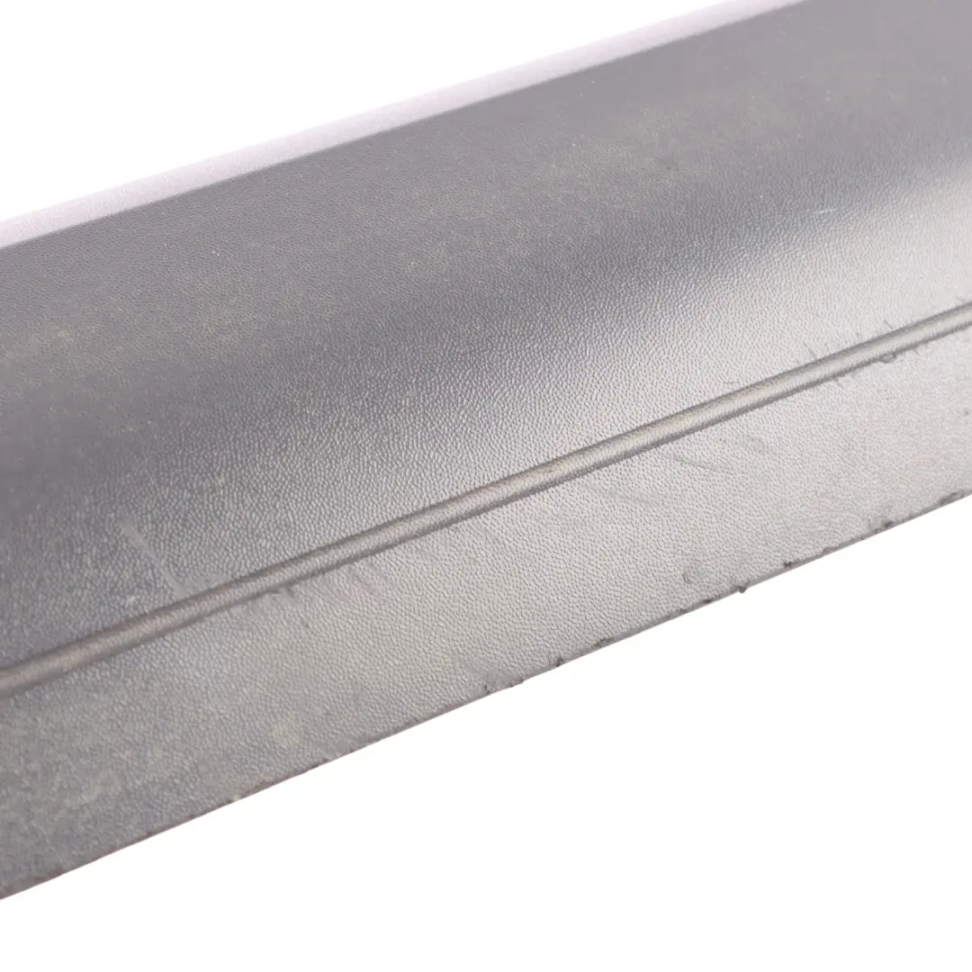 Volkswagen Touareg 7L Panel Moldura Inferior Puerta Trasera Derecha - SKU 7L6839788F - Número de pieza 7L6839788F