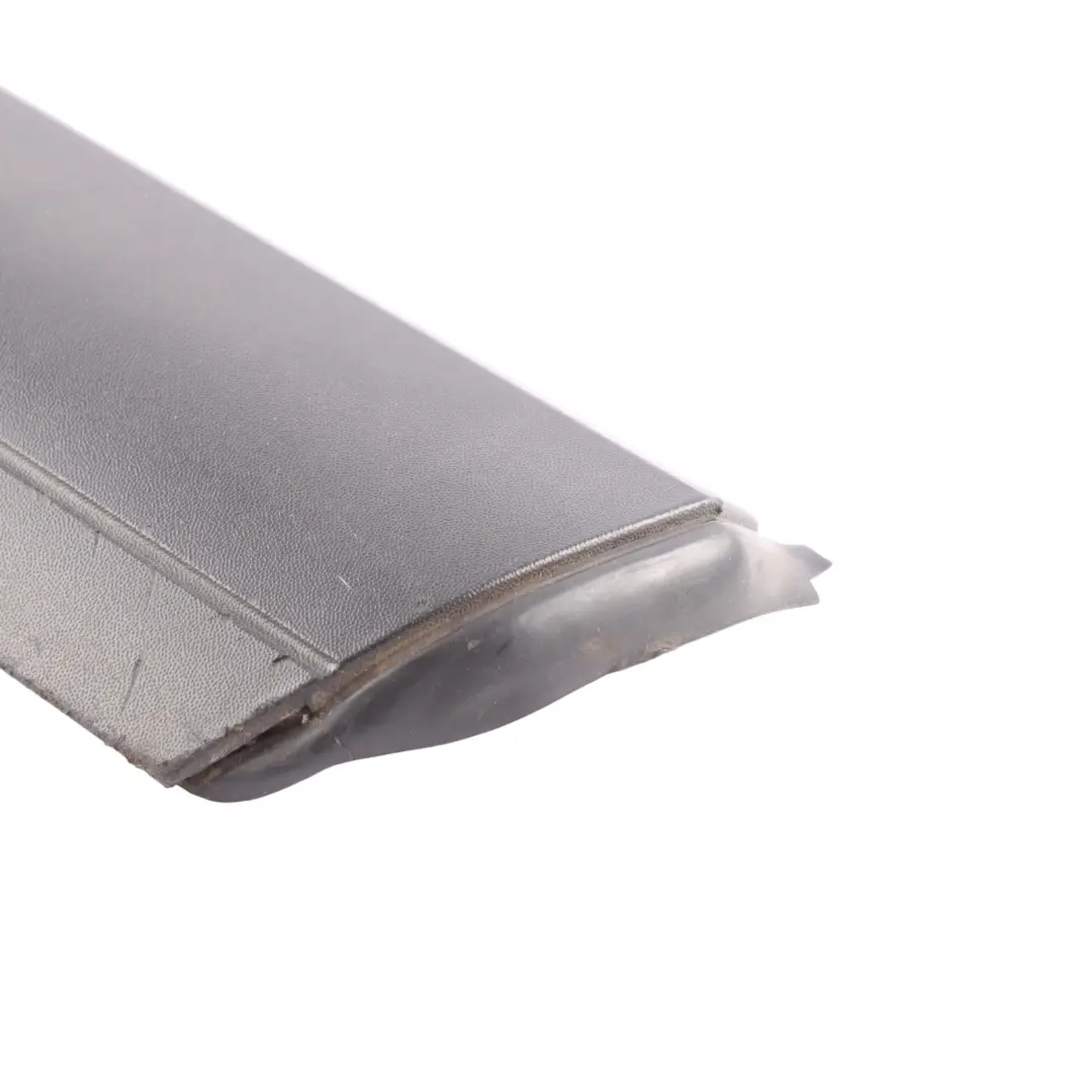 7L Panel Moldura Inferior Puerta Trasera Derecha para Volkswagen Touareg con número de pieza 7L6839788F Volkswagen Touareg 7L Panel Moldura Inferior Puerta Trasera Derecha - SKU 7L6839788F - Número de pieza 7L6839788F