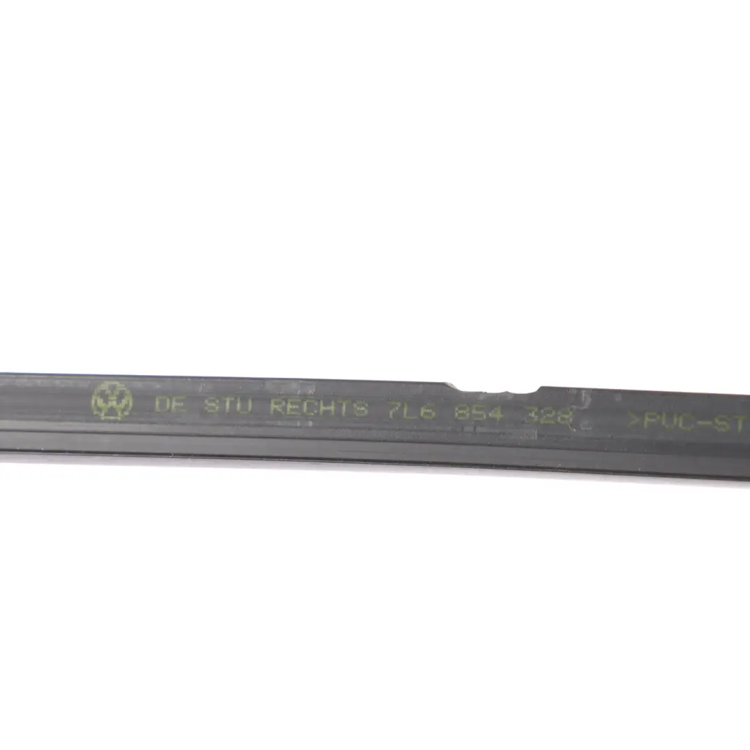 7L Baguette Garniture Pare-Brise Avant Droite pour Volkswagen Touareg à propos du numéro de pièce 7L6854328 Volkswagen Touareg 7L Baguette Garniture Pare-Brise Avant Droite - SKU 7L6854328 - Numéro de pièce 7L6854328