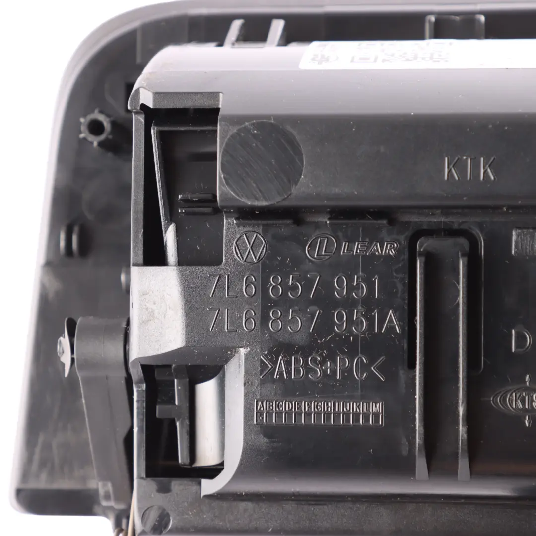 Volkswagen Touareg 7L Bandeja Almacenamiento Puerta Trasera Izquierda - SKU 7L6857951 - Número de pieza 7L6857951