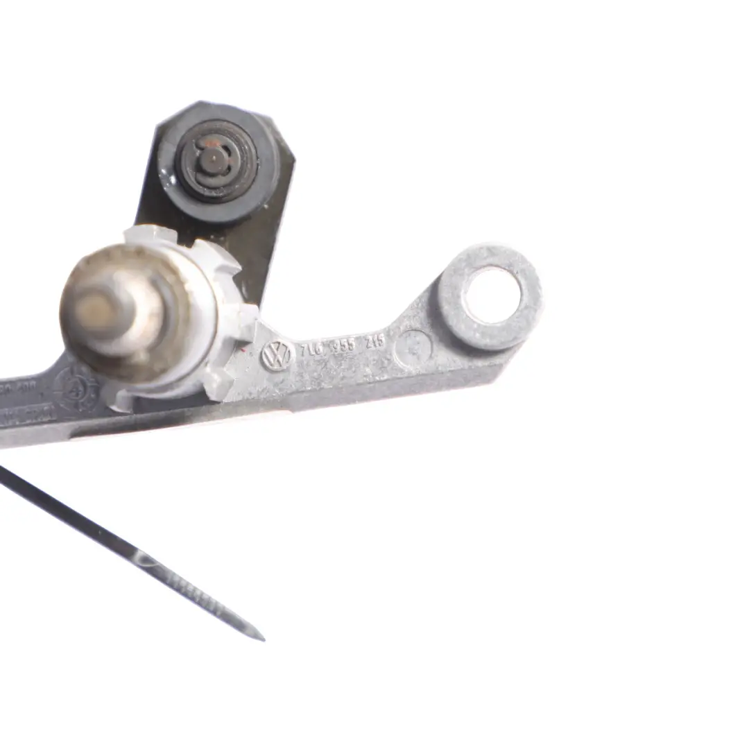 7L Rear Tailgate Glass Wiper Arm Spindle Shaft Gear to Volkswagen Touareg with Part number 7L6955215 Volkswagen Touareg 7L Rear Tailgate Glass Wiper Arm Spindle Shaft Gear - SKU 7L6955215 - Part number 7L6955215