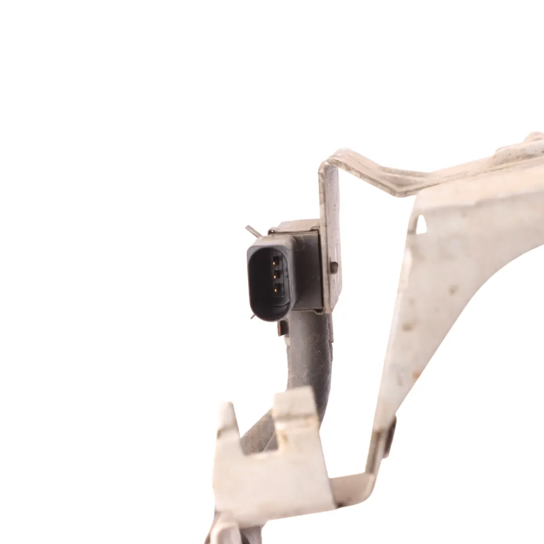 DPF Exhaust Pressure Sensor With Bracket to Audi Q7 4L 4.2 TDI with Part number 7L8131553B Audi Q7 4L 4.2 TDI DPF Exhaust Pressure Sensor With Bracket - SKU 7L8131553B - Part number 7L8131553B