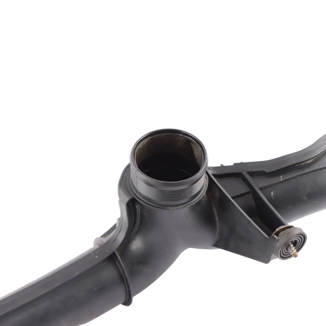 Charge Air Line Hose Pipe 3.0 TDI to Porsche Cayenne 92A Intercooler with Part number 7P0145792 Porsche Cayenne 92A Intercooler Charge Air Line Hose Pipe 3.0 TDI - SKU 7P0145792 - Part number 7P0145792