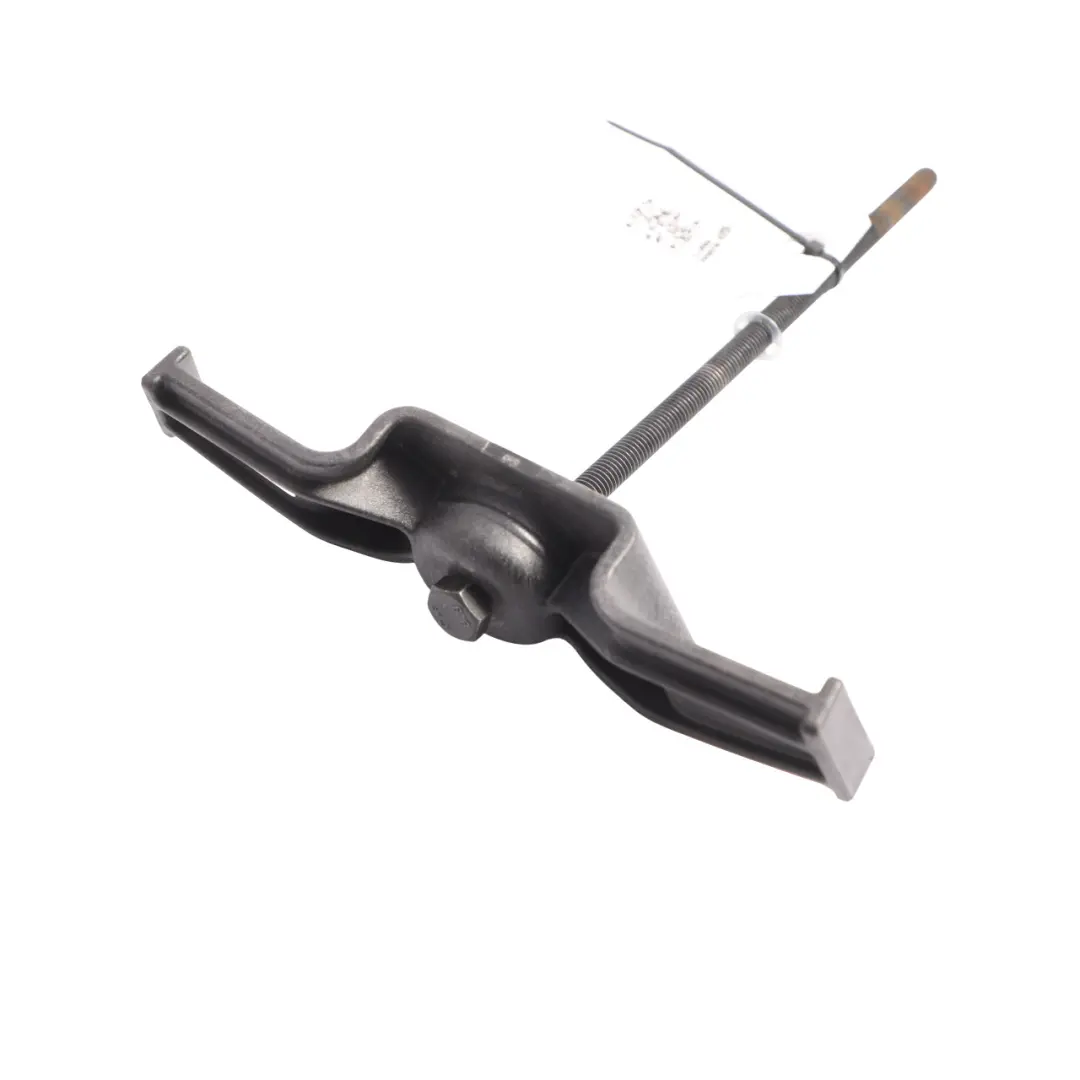 Screw Spare Wheel Mounting Securing Holder to Porsche Cayenne 92A with Part number 7P0601233 Porsche Cayenne 92A Screw Spare Wheel Mounting Securing Holder - SKU 7P0601233 - Part number 7P0601233