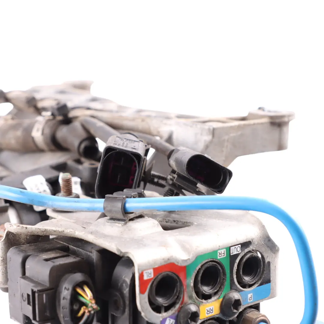 Suspension Pump Compressor to Porsche Cayenne 92A Air with Part number 7P0698007B Porsche Cayenne 92A Air Suspension Pump Compressor - SKU 7P0698007B - Part number 7P0698007B