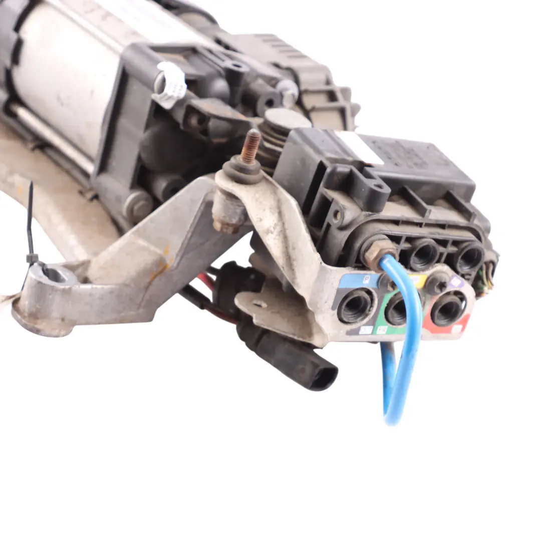 Suspension Pump Compressor to Porsche Cayenne 92A Air with Part number 7P0698007B Porsche Cayenne 92A Air Suspension Pump Compressor - SKU 7P0698007B - Part number 7P0698007B