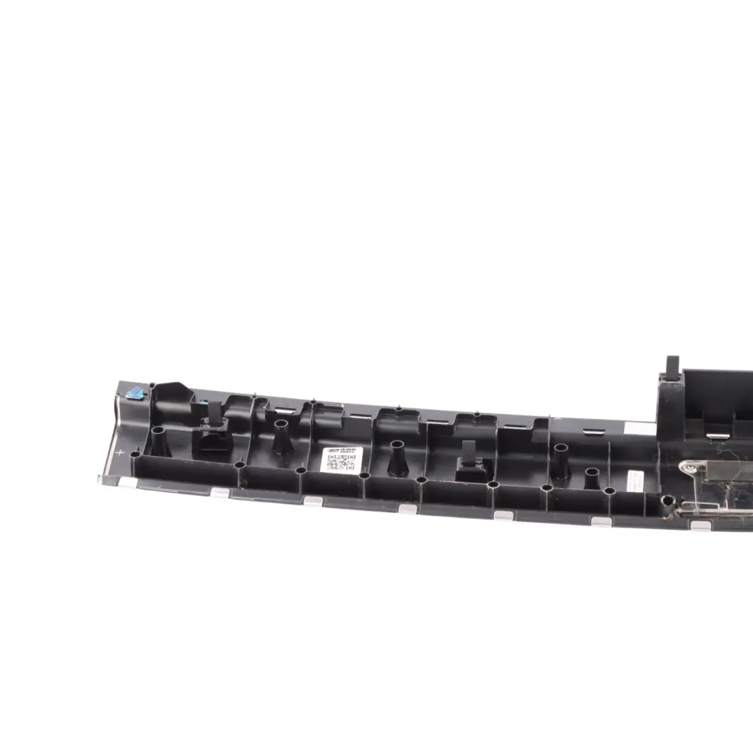 Maletero Trasero Carga Embellecedor Cerradura para Porsche Cayenne 92A con número de pieza 7P0843459F Porsche Cayenne 92A Maletero Trasero Carga Embellecedor Cerradura - SKU 7P0863459F - Número de pieza 7P0843459F