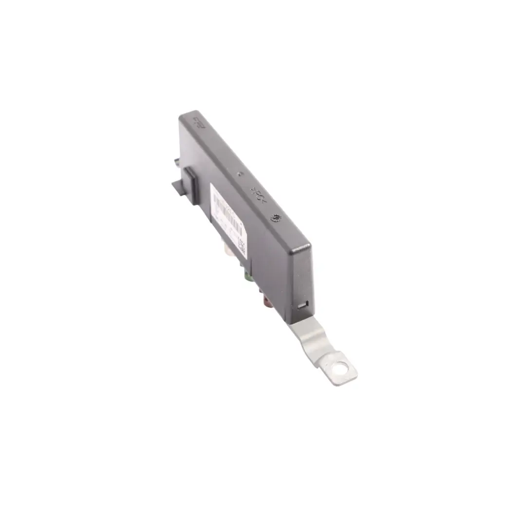 Amplificatore Antenna Coperchio Sinistro per Porsche Cayenne 92A con numero di parte 7P5035225C Porsche Cayenne 92A Amplificatore Antenna Coperchio Sinistro - SKU 7P5035225C - Numero di parte 7P5035225C