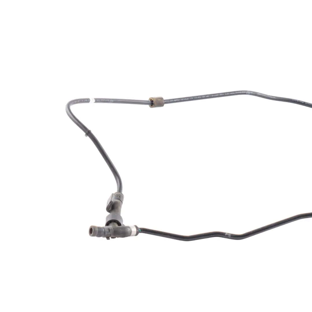 Tubo Respiradero De Agua Manguera Refrigeración para Porsche Cayenne 92A con número de pieza 7P5122447F Porsche Cayenne 92A Tubo Respiradero De Agua Manguera Refrigeración - SKU 7P5122447F - Número de pieza 7P5122447F