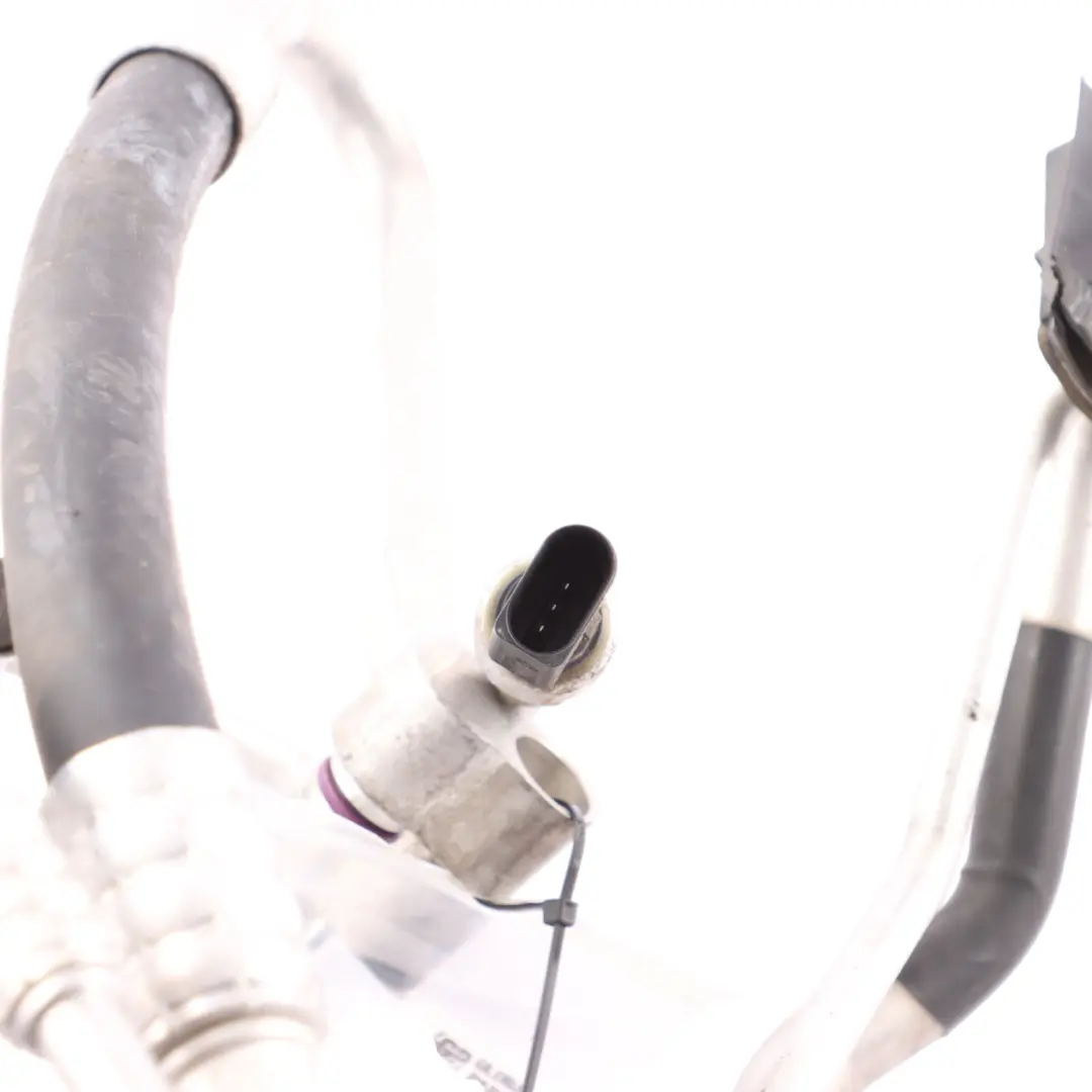 Tuyaux Et Conduites De Climatisation pour Porsche Cayenne 92A à propos du numéro de pièce 7P5820741CB Porsche Cayenne 92A Tuyaux Et Conduites De Climatisation - SKU 7P5820741CB - Numéro de pièce 7P5820741CB