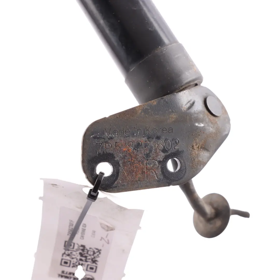 Boot Electric Boot Damper Right O/S to Porsche Cayenne 92A Rear with Part number 7P5827851F Porsche Cayenne 92A Rear Boot Electric Boot Damper Right O/S - SKU 7P5827851F - Part number 7P5827851F