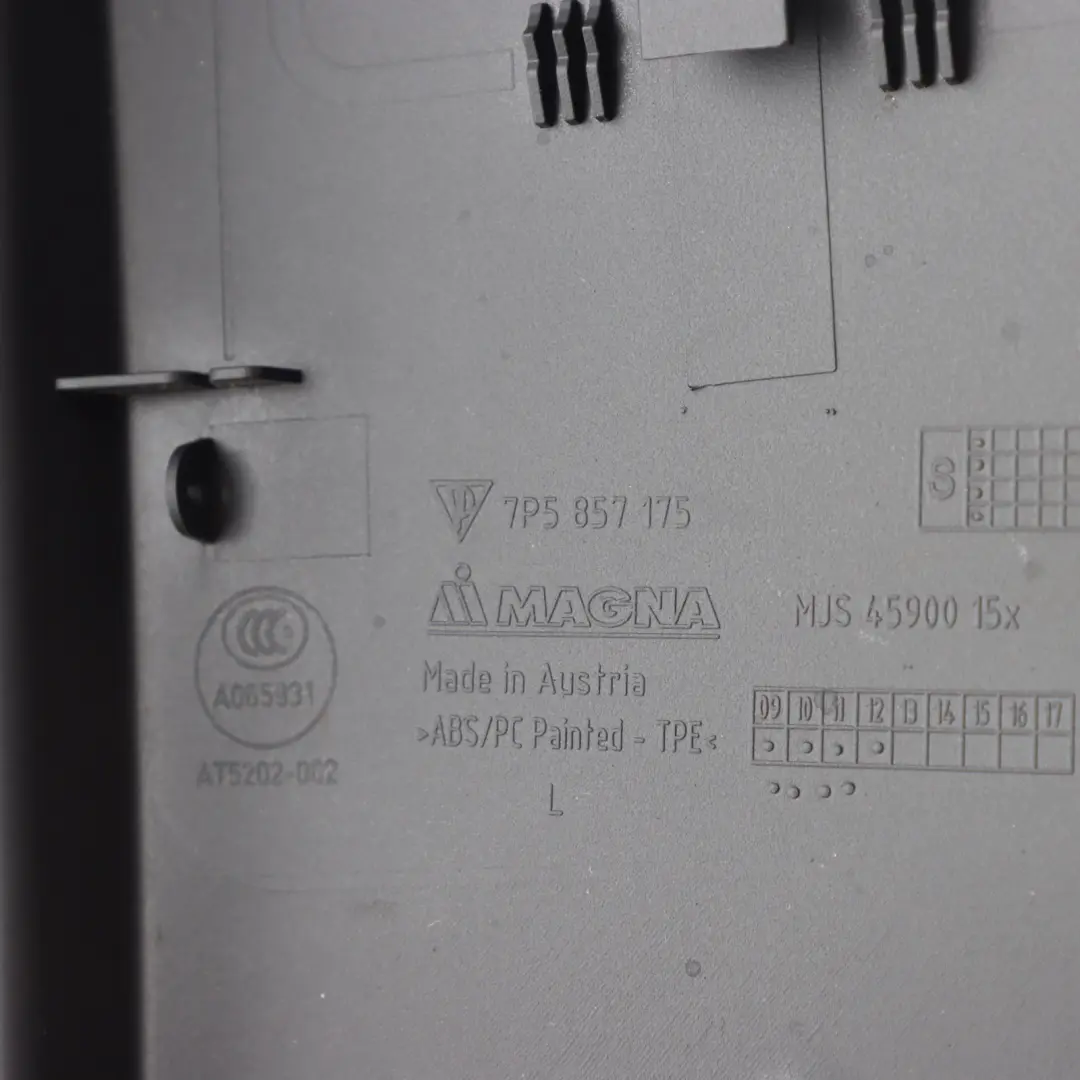 Copri Cruscotto Sinistro Trim End Cap Nero per Porsche Cayenne 92A con numero di parte 7P5857175 Porsche Cayenne 92A Copri Cruscotto Sinistro Trim End Cap Nero - SKU 95855217500 - Numero di parte 7P5857175