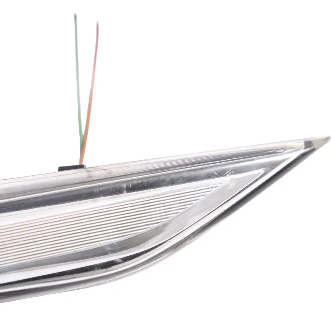 Additional Turn Indicator Lamp Right O/S to Porsche Cayenne 92A with Part number 7P5949102A Porsche Cayenne 92A Additional Turn Indicator Lamp Right O/S - SKU 7P5949102A - Part number 7P5949102A