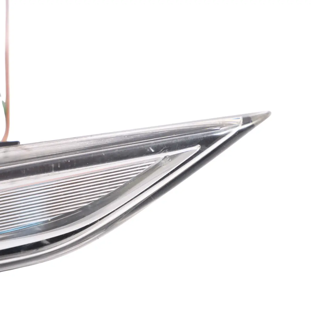 Additional Turn Indicator Lamp Right O/S to Porsche Cayenne 92A with Part number 7P5949102A Porsche Cayenne 92A Additional Turn Indicator Lamp Right O/S - SKU 7P5949102A - Part number 7P5949102A