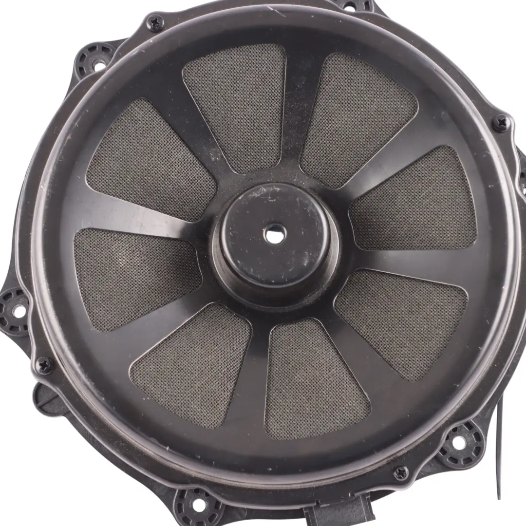 Front Door Bass Loudspeaker Left Right N/O/S to Porsche Cayenne 92A with Part number 7PP035454E Porsche Cayenne 92A Front Door Bass Loudspeaker Left Right N/O/S - SKU 7PP035454E - Part number 7PP035454E