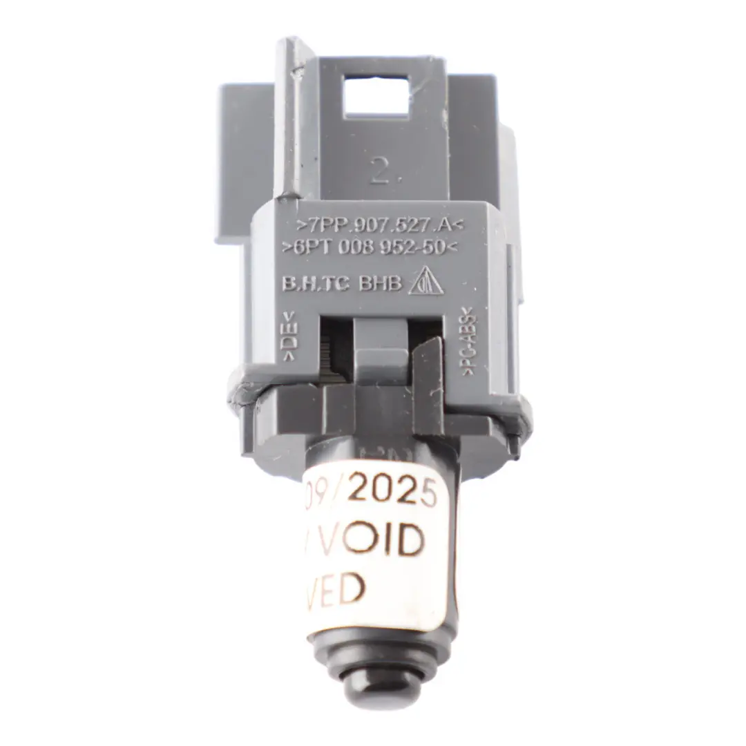 Temperature Sensor Interior Dash to Porsche Cayenne 92A with Part number 7PP907527A Porsche Cayenne 92A Temperature Sensor Interior Dash - SKU 7PP907527A - Part number 7PP907527A