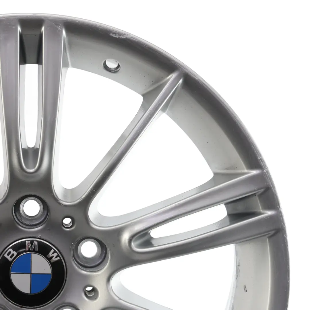 Cerchio Lega Anteriore Argento BMW E90 E92 E93 18" ET:34 8J M Spider Spoke 193 per con numero di parte 8036933 Cerchio Lega Anteriore Argento BMW E90 E92 E93 18" ET:34 8J M Spider Spoke 193 - SKU 8036933-8 - Numero di parte 8036933