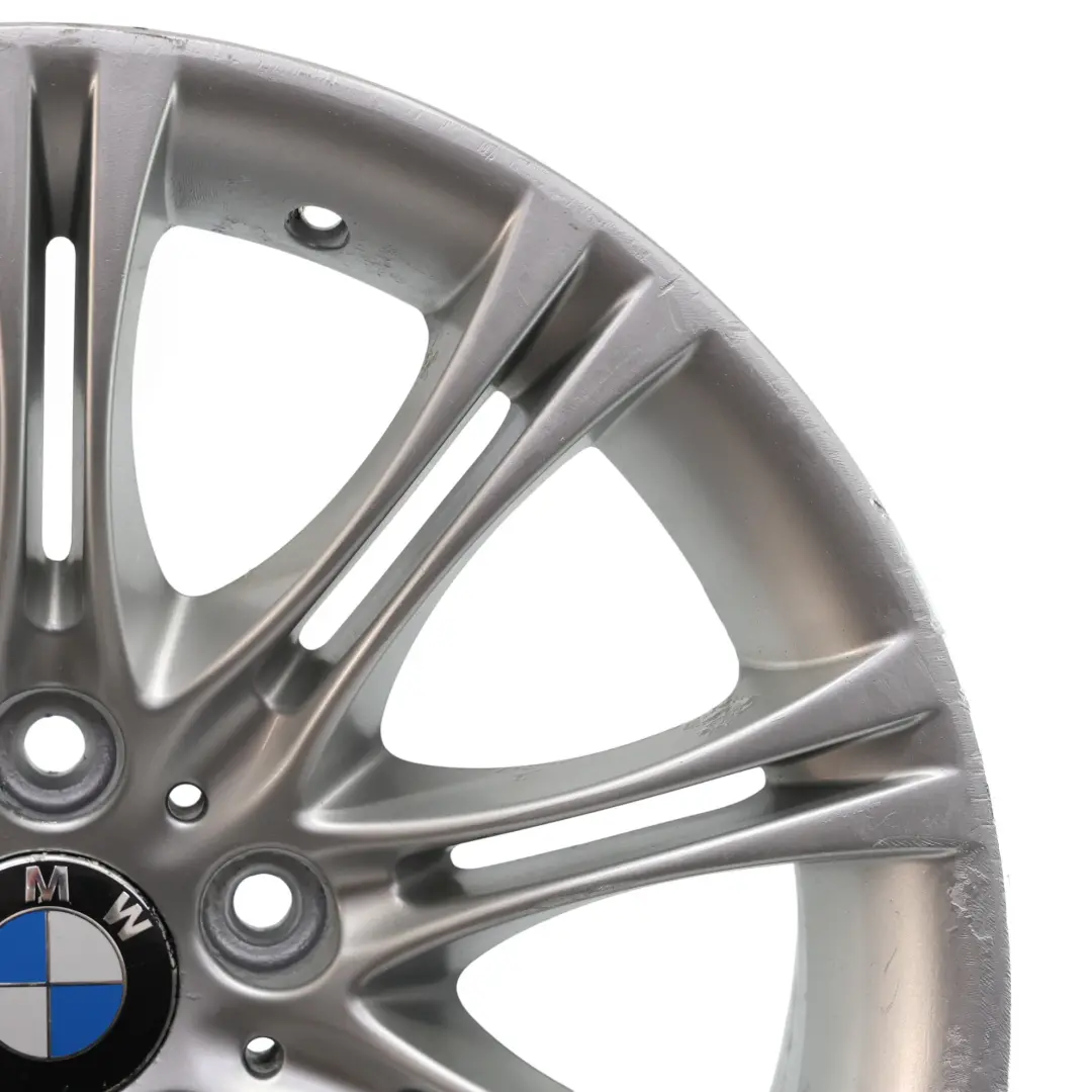 Felga Aluminiowa Srebrna 18" 8J do BMW E60 E61 o numerze 8036947 BMW E60 E61 Felga Aluminiowa Srebrna 18" 8J - SKU 8036947 - Numer Części 8036947
