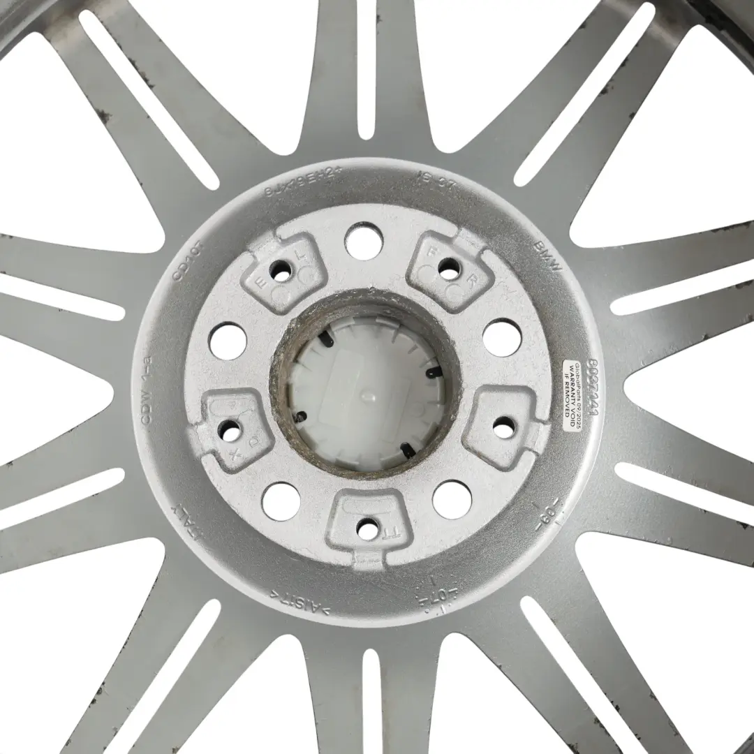 Reihe E90 E91 E92 Alufelge Vorne 19" M Doppelspeiche 225 8J ET:37 für BMW 3 mit Teilenummer 8037141 BMW 3 Reihe E90 E91 E92 Alufelge Vorne 19" M Doppelspeiche 225 8J ET:37 - SKU 8037141-5 - Teilenummer 8037141