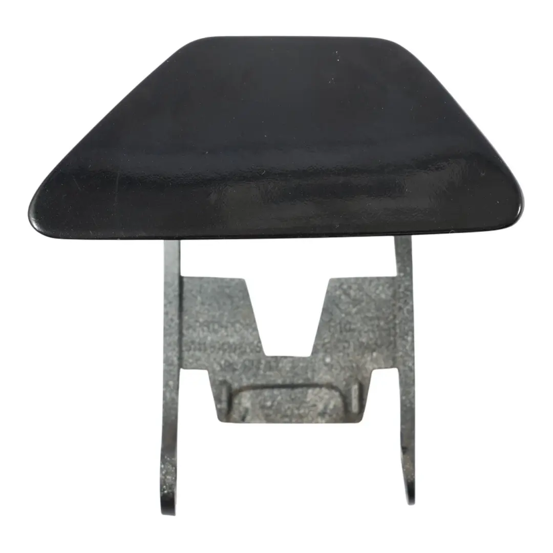 Ugello Lavafari Faro Anteriore Sinistro Nero Carbonio 416 per BMW F10 con numero di parte 8048679 BMW F10 Ugello Lavafari Faro Anteriore Sinistro Nero Carbonio 416 - SKU 8048679-CAR - Numero di parte 8048679