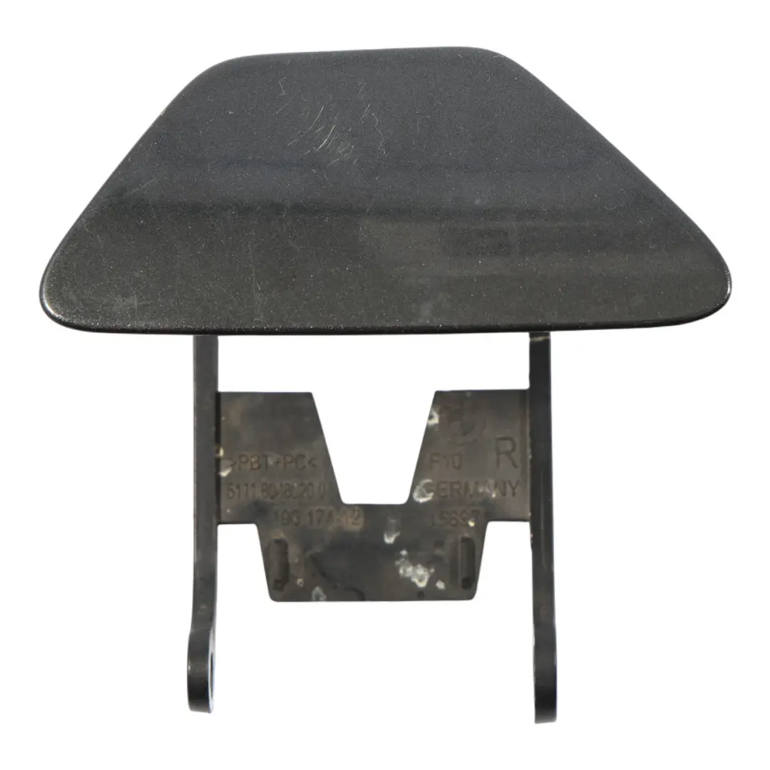 Buse De Lavage Avant Phare Droit Sophistograu Metallic - A90 pour BMW F10 à propos du numéro de pièce 8048020 BMW F10 Buse De Lavage Avant Phare Droit Sophistograu Metallic - A90 - SKU 8048680-SOP - Numéro de pièce 8048020