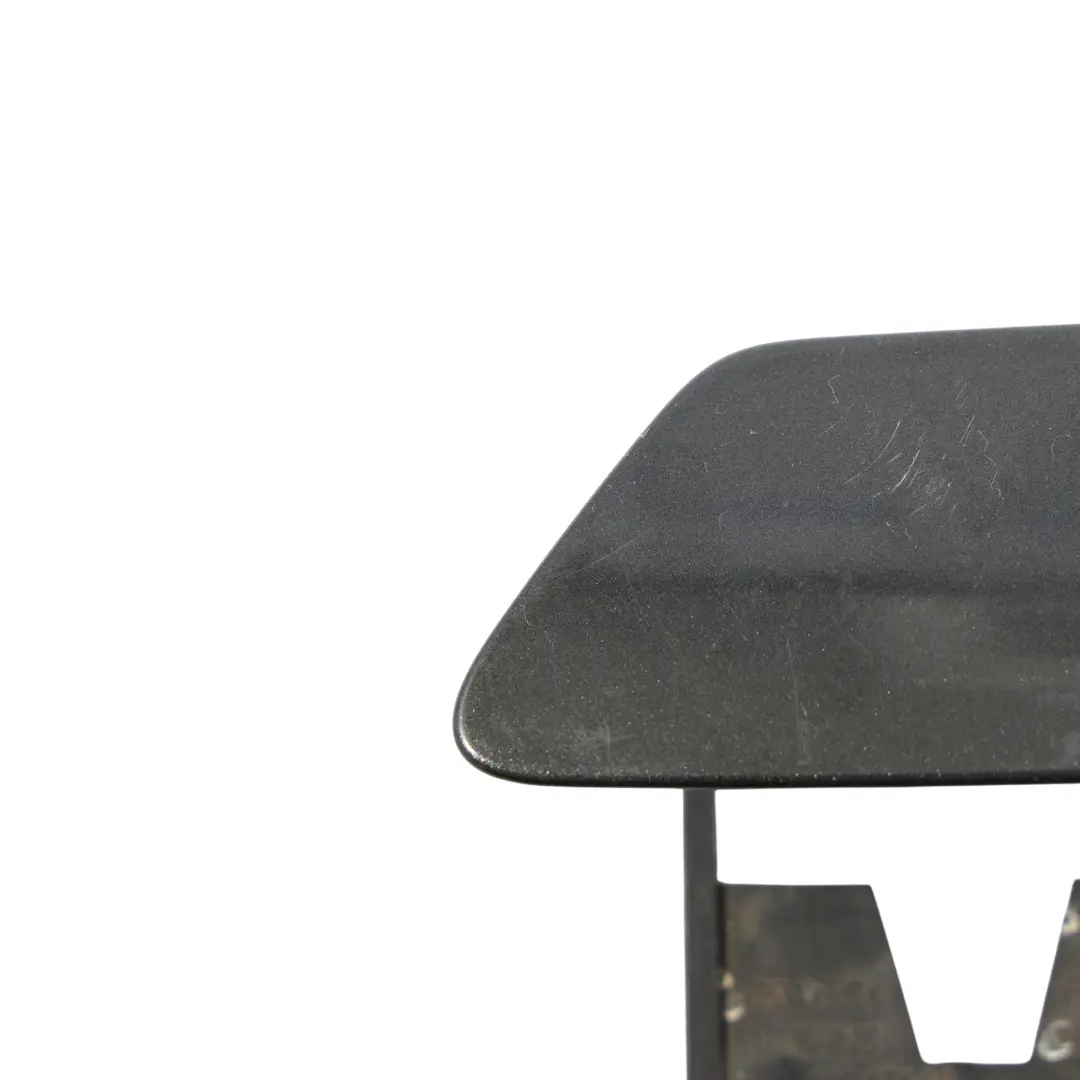 Ugello Spruzzatore Lavavetri Anteriore Faro Destro Sophistograu - A90 per BMW F10 con numero di parte 8048020 BMW F10 Ugello Spruzzatore Lavavetri Anteriore Faro Destro Sophistograu - A90 - SKU 8048680-SOP - Numero di parte 8048020