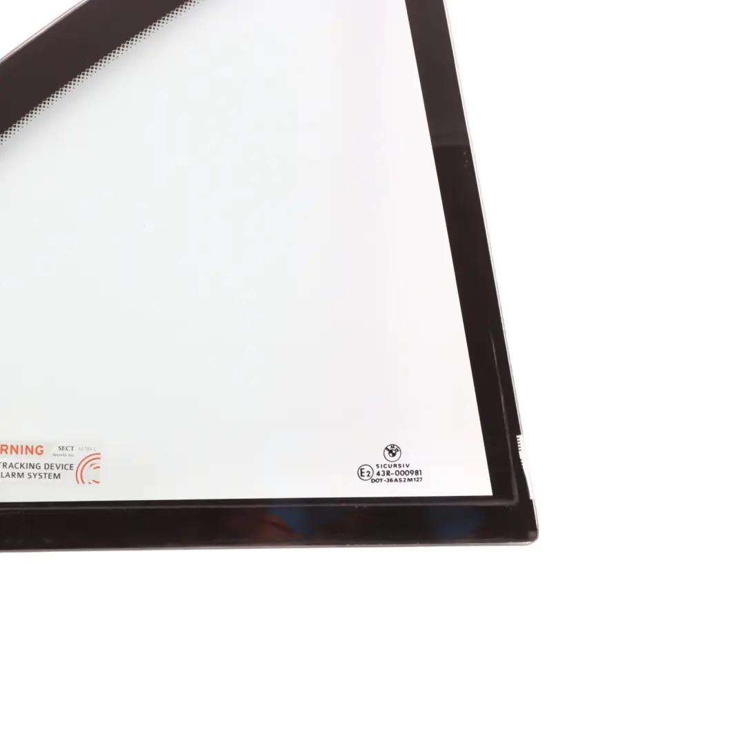 Ventana Lateral Fija Vidrio Verde Puerta Trasera Derecha para BMW E39 Berlina con número de pieza 8159174 BMW E39 Berlina Ventana Lateral Fija Vidrio Verde Puerta Trasera Derecha - SKU 8159174 - Número de pieza 8159174