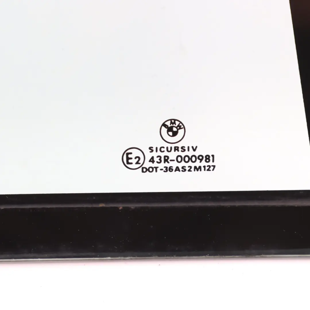 Fenêtre latérale fixe en verre vert arrière droite pour BMW E39 Saloon à propos du numéro de pièce 8159174 BMW E39 Saloon Fenêtre latérale fixe en verre vert arrière droite - SKU 8159174 - Numéro de pièce 8159174