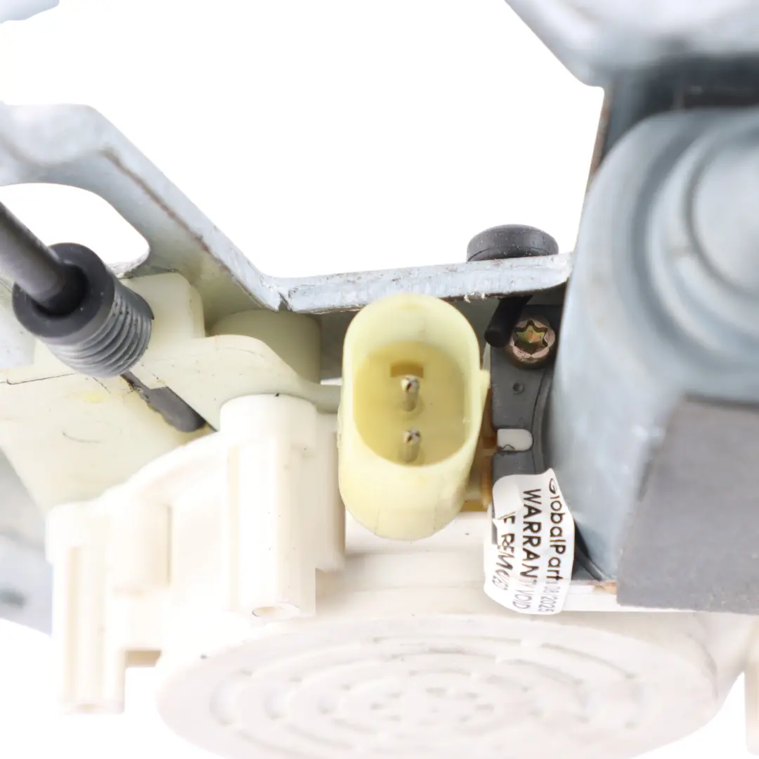 Window Lifter With Motor Drive Front Right O/S to BMW E39 with Part number 8252394 BMW E39 Window Lifter With Motor Drive Front Right O/S - SKU 8252394 - Part number 8252394