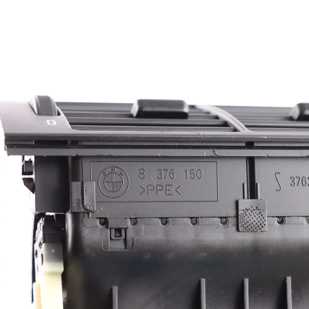 Vent Rear Centre Console Fresh Air Grille Middle Black to BMW E39 Air with Part number 8376150 BMW E39 Air Vent Rear Centre Console Fresh Air Grille Middle Black - SKU 8376150 - Part number 8376150