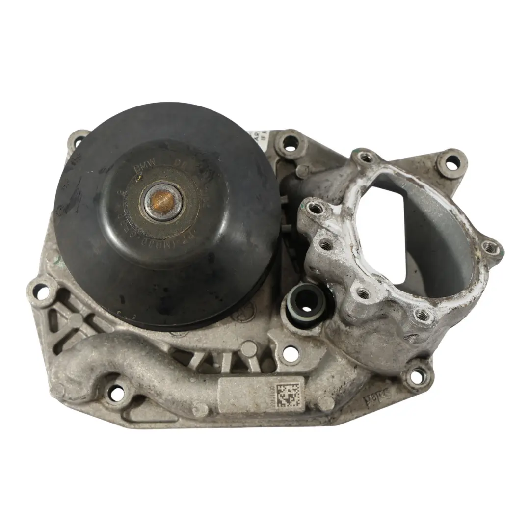 Pompa Acqua Alloggiamento Termostato per BMW F11 F20 F21 F30 F31 F32 F36 LCI con numero di parte 8478476 BMW F11 F20 F21 F30 F31 F32 F36 LCI Pompa Acqua Alloggiamento Termostato - SKU 8478476 - Numero di parte 8478476