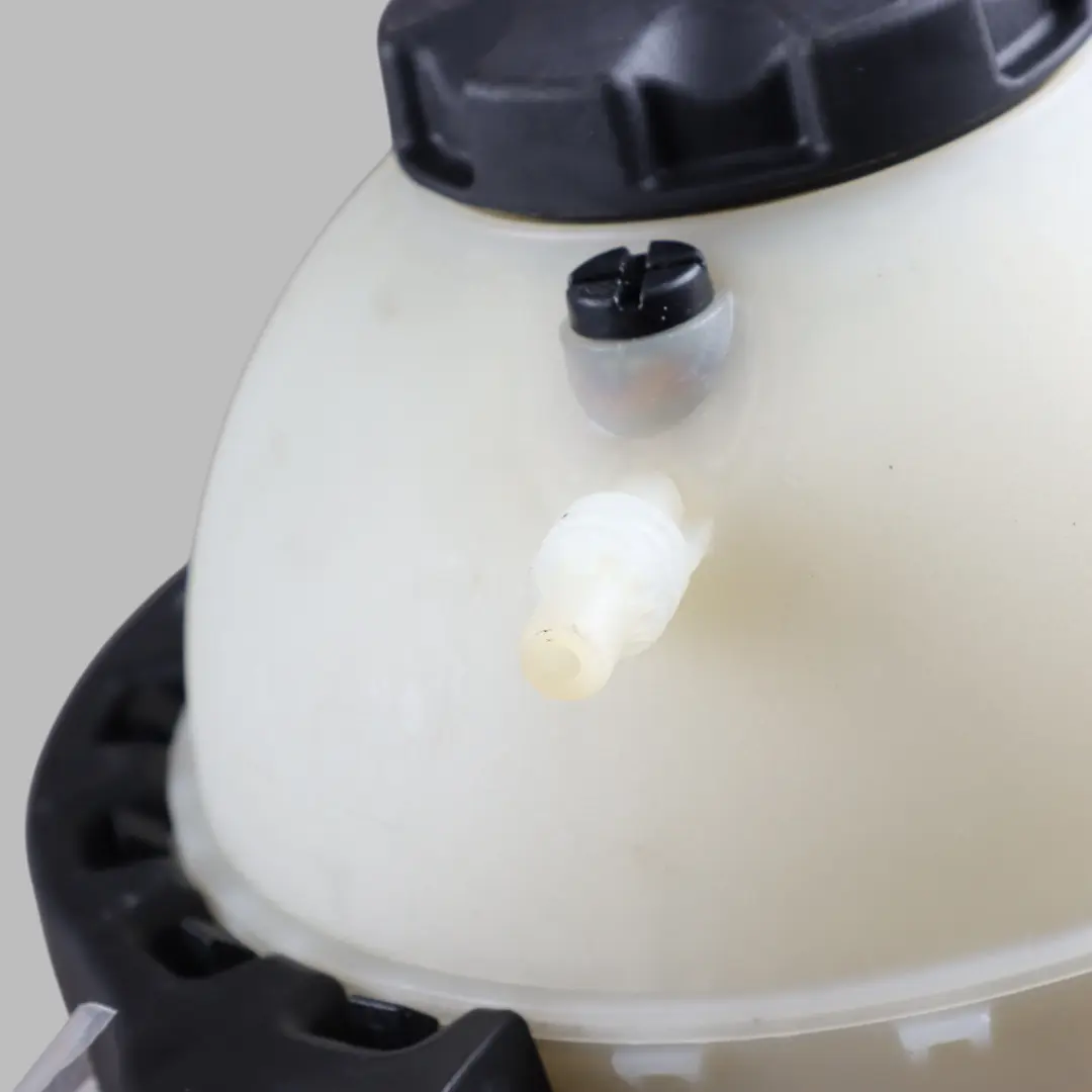 Expansion Coolant Reservoir Header Tank 7647285 to BMW F07 LCI F10 F11 with Part number 8614293 BMW F07 LCI F10 F11 Expansion Coolant Reservoir Header Tank 7647285 - SKU 8614293-1 - Part number 8614293