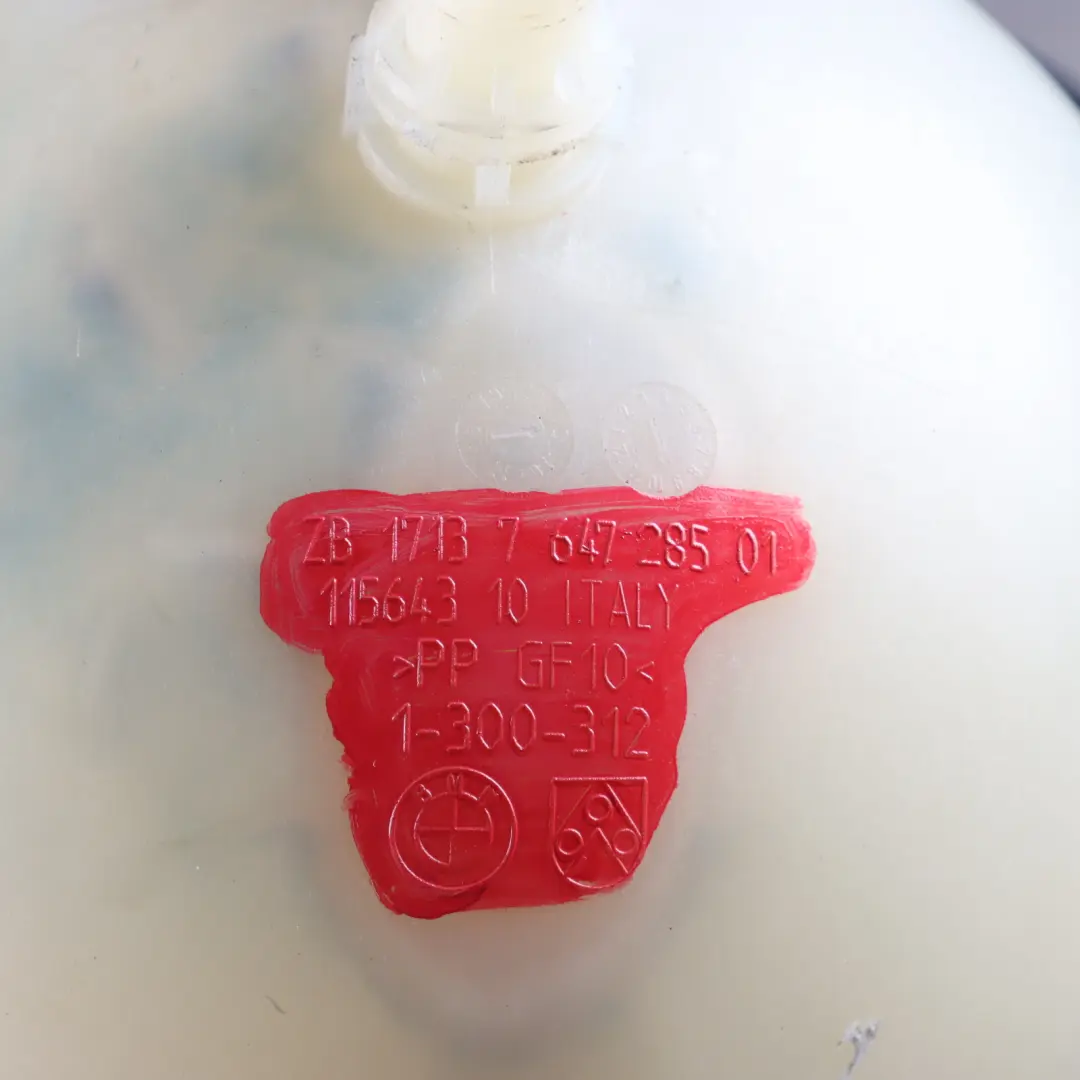 Expansion Coolant Reservoir Header Tank 7647285 to BMW F07 LCI F10 F11 with Part number 8614293 BMW F07 LCI F10 F11 Expansion Coolant Reservoir Header Tank 7647285 - SKU 8614293-1 - Part number 8614293