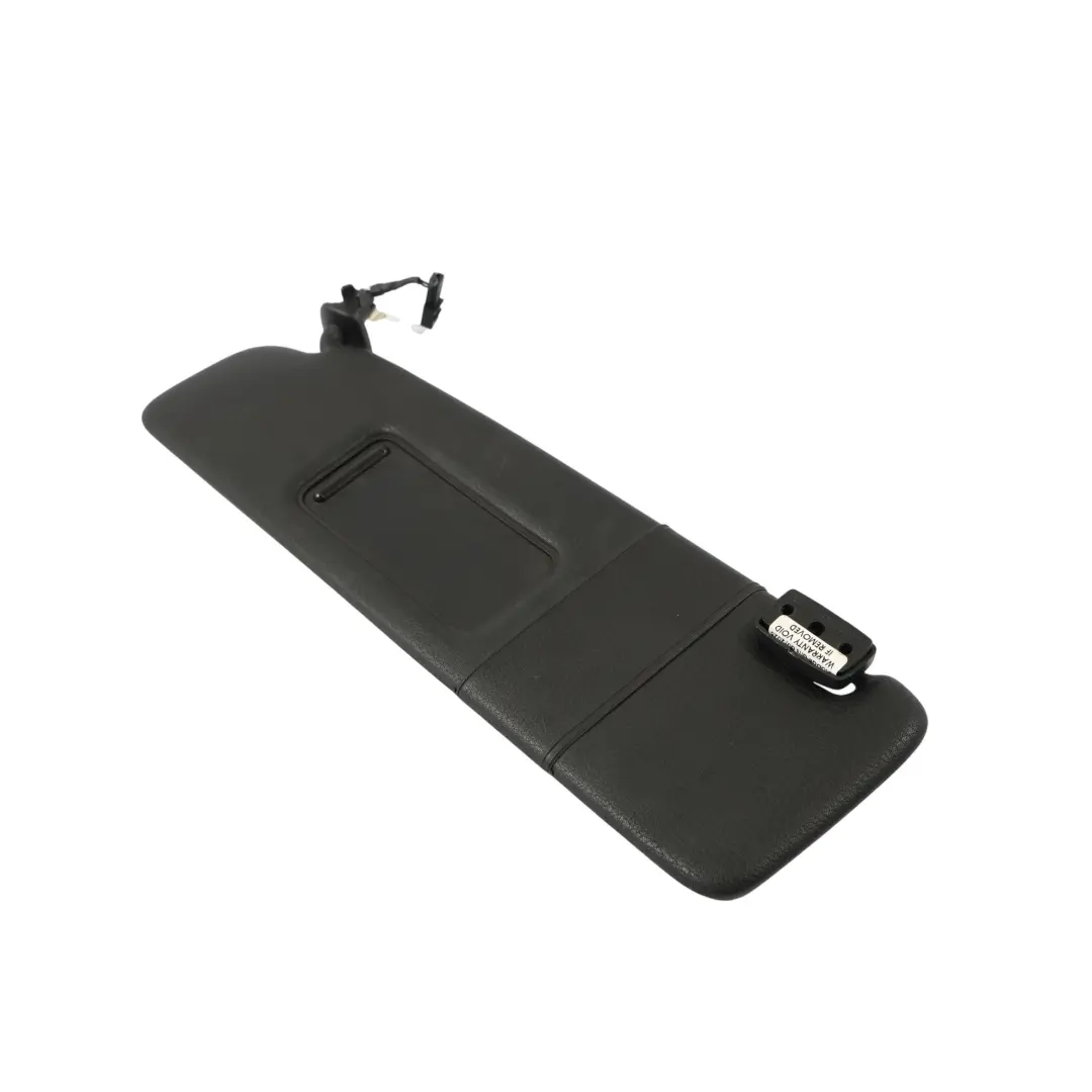 Cache Pare Soleil Gauche Noir pour Audi A4 B7 à propos du numéro de pièce 8H1857551B Audi A4 B7 Cache Pare Soleil Gauche Noir - SKU 8H1857551B - Numéro de pièce 8H1857551B