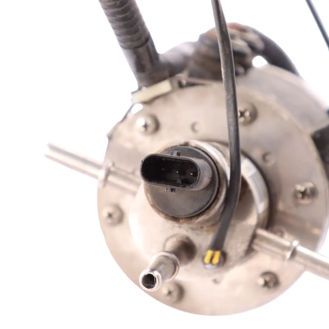 Unidad Bomba AdBlue Motor Diesel para Audi A4 B8 Q5 8R con número de pieza 8K0131899 Audi A4 B8 Q5 8R Unidad Bomba AdBlue Motor Diesel - SKU 8K0131899G - Número de pieza 8K0131899