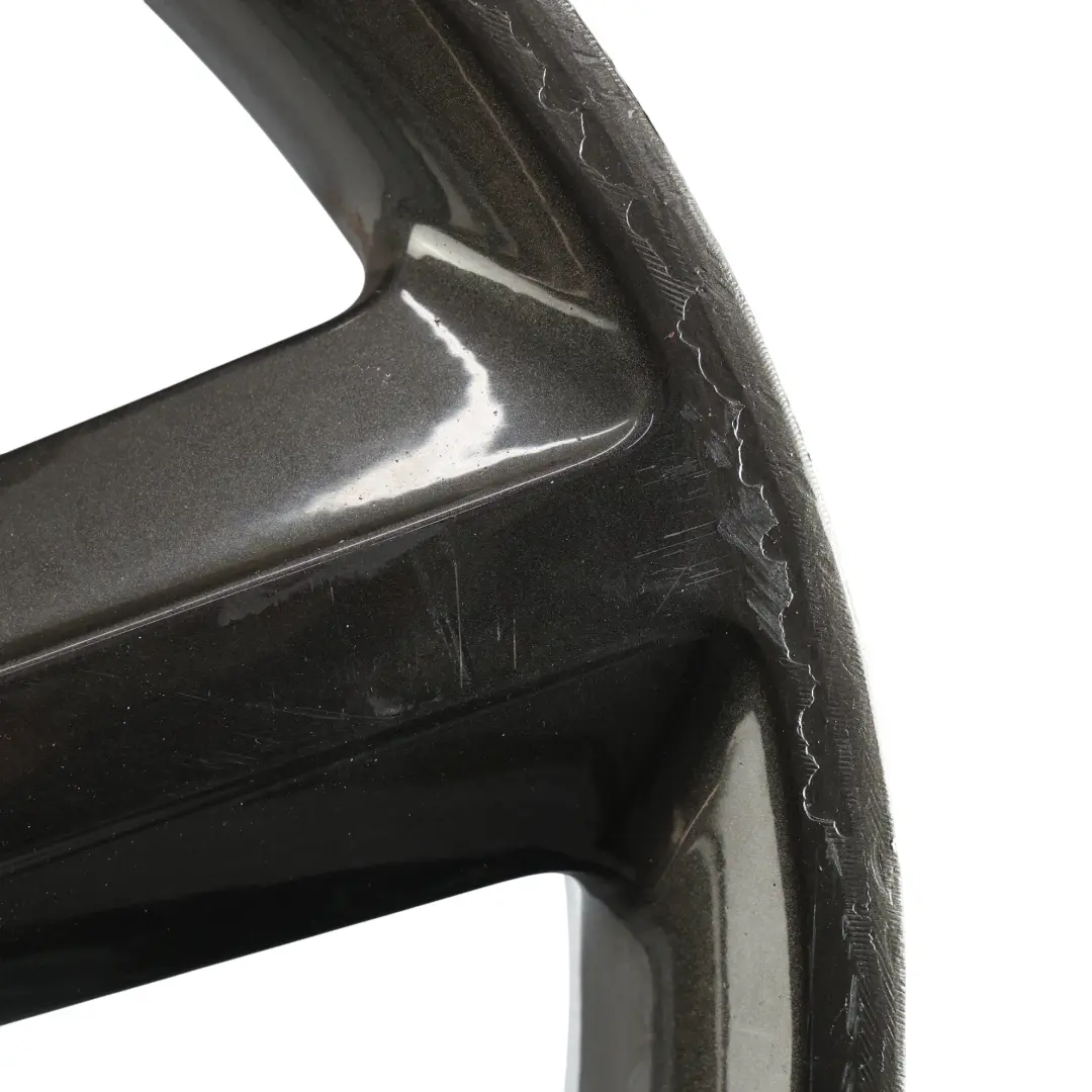 Felga Aluminiowa Szara 18" 8J ET:47 do Audi A4 B8 o numerze 8K0601025Q Audi A4 B8 Felga Aluminiowa Szara 18" 8J ET:47 - SKU 8K0601025Q-5 - Numer Części 8K0601025Q