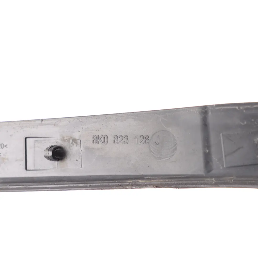 8K Motorhaube Vorderkante Schutz Dichtung für Audi A4 B8 mit Teilenummer 8K0823126J Audi A4 B8 8K Motorhaube Vorderkante Schutz Dichtung - SKU 8K0823126J - Teilenummer 8K0823126J