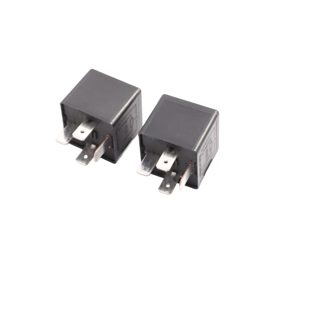 Relais 643 Modulo Unità 4 Pins Set X2 per Audi VW Volkswagen Seat con numero di parte 8K0951253 Audi VW Volkswagen Seat Relais 643 Modulo Unità 4 Pins Set X2 - SKU 8K0951253-1 - Numero di parte 8K0951253