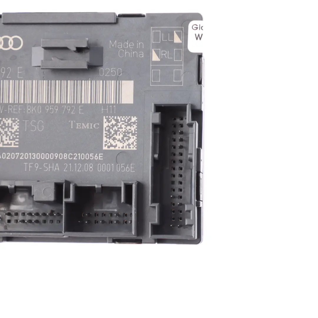Moduł Sterujący Drzwi Przednich Moduł ECU Lewy do Audi A4 B8 A5 8T o numerze 8K0959792E Audi A4 B8 A5 8T Moduł Sterujący Drzwi Przednich Moduł ECU Lewy - SKU 8K0959792E - Numer Części 8K0959792E