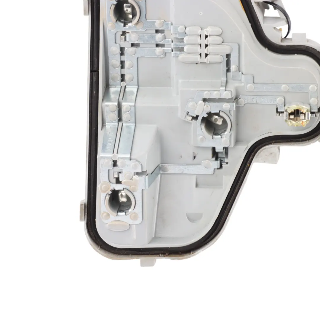 3Dr Supporto Per Fanale Posteriore Sinistro per Audi A3 8P con numero di parte 8P3945257A Audi A3 8P 3Dr Supporto Per Fanale Posteriore Sinistro - SKU 8P3945257A - Numero di parte 8P3945257A