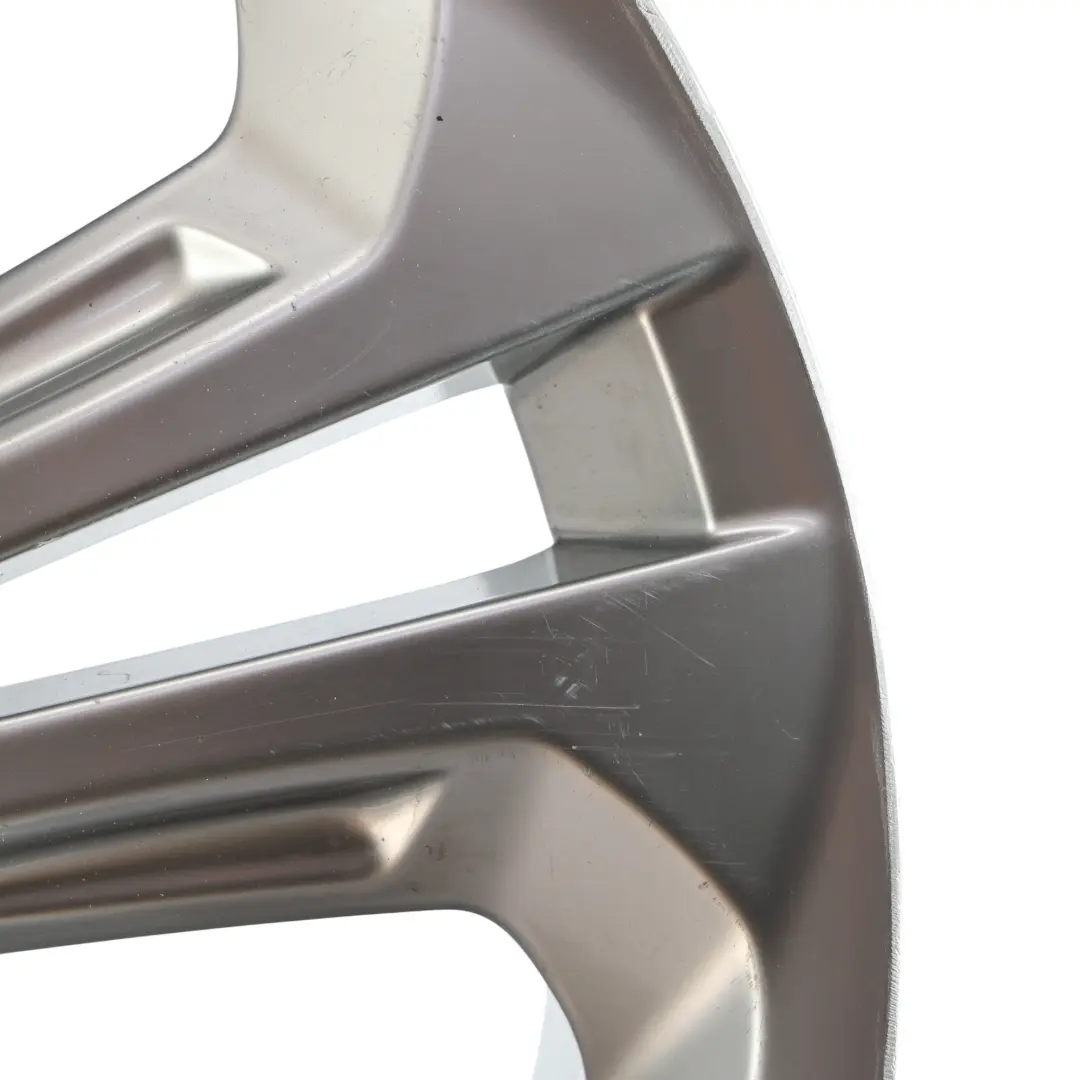 Llanta Aleación Ligera Plateada 20" 8,5J ET:33 para Audi Q5 8R con número de pieza 8R0601025Q Audi Q5 8R Llanta Aleación Ligera Plateada 20" 8,5J ET:33 - SKU 8R0601025Q-1 - Número de pieza 8R0601025Q