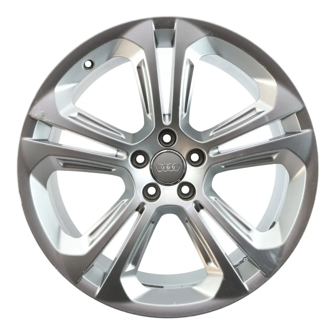 Cerchio In Lega Leggera Argento 20" 8,5J ET:33 per Audi Q5 8R con numero di parte 8R0601025Q Audi Q5 8R Cerchio In Lega Leggera Argento 20" 8,5J ET:33 - SKU 8R0601025Q-2 - Numero di parte 8R0601025Q