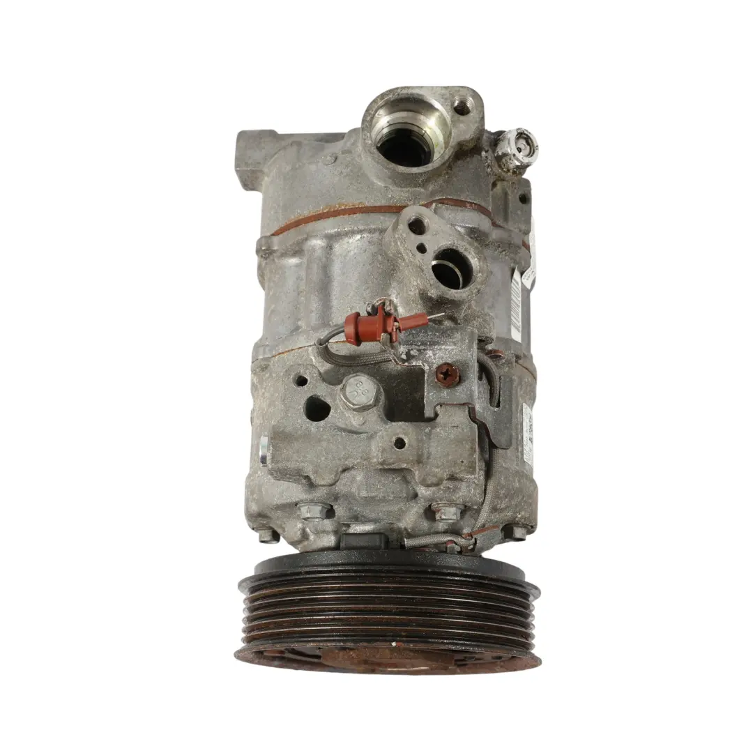 Pompa Compressore Aria Condizionata A/C per Audi A4 B8 A5 8T con numero di parte 8T0260805F Audi A4 B8 A5 8T Pompa Compressore Aria Condizionata A/C - SKU 8T0260805F - Numero di parte 8T0260805F